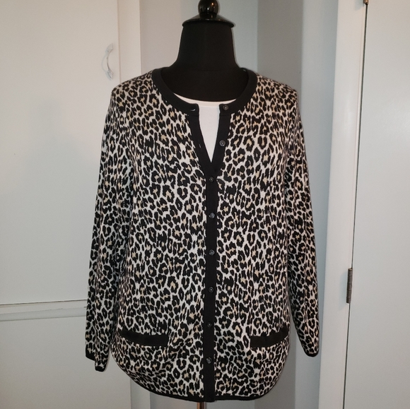 Lands' End Sweaters - Lands' End leopard animal print cardigan sweater